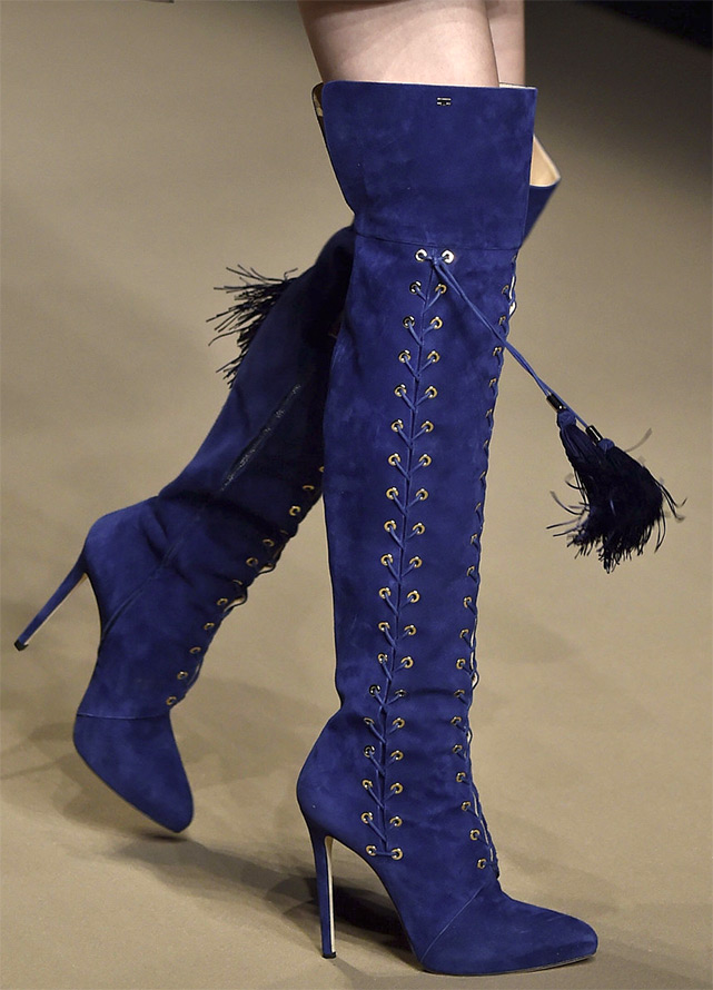 Laçage sur les chaussures - tendance de la mode