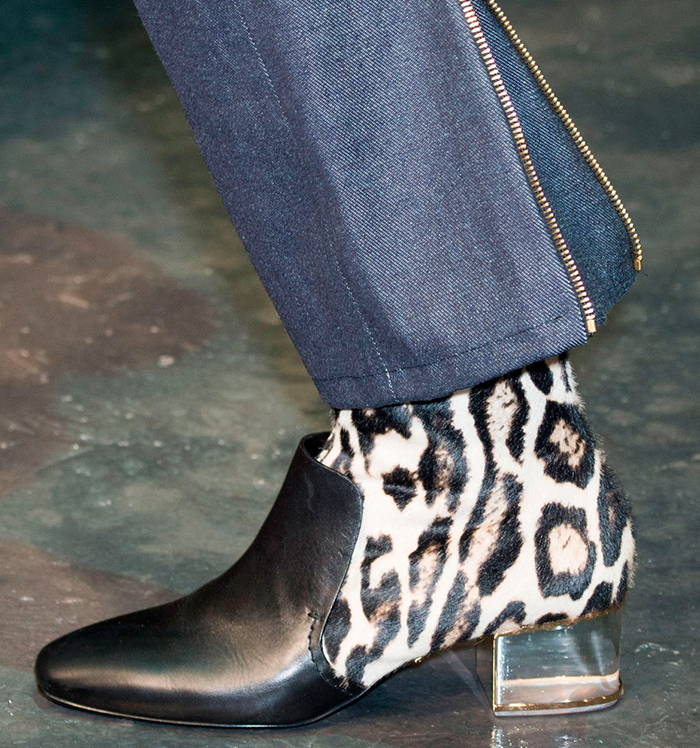 Imprimé léopard sur les chaussures