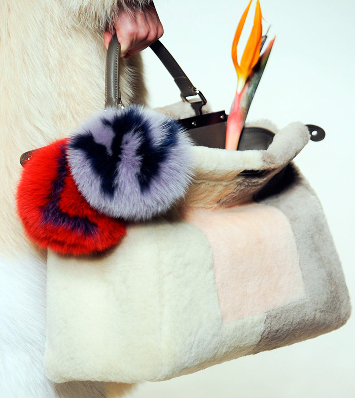 Accessoires en fourrure Fendi