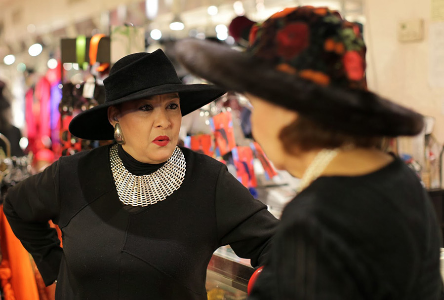 Vêtements et style à la mode pour les femmes âgées