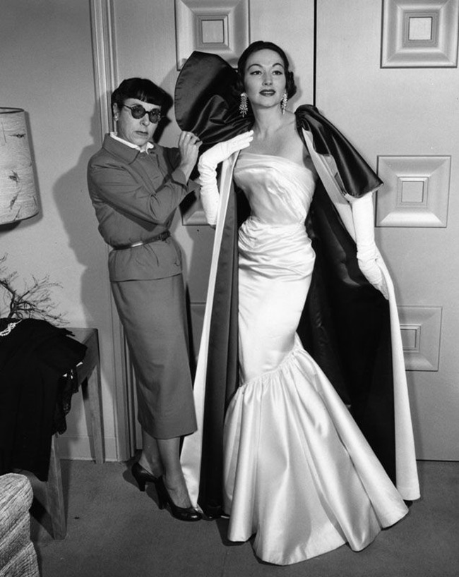 Les meilleures tenues et la biographie d'Edith Head