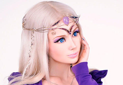 Valeria Lukyanova a présenté son premier morceau
