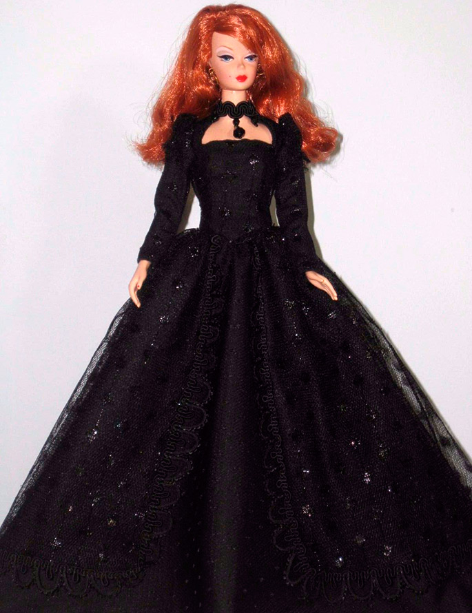 Robe chaude pour la poupée