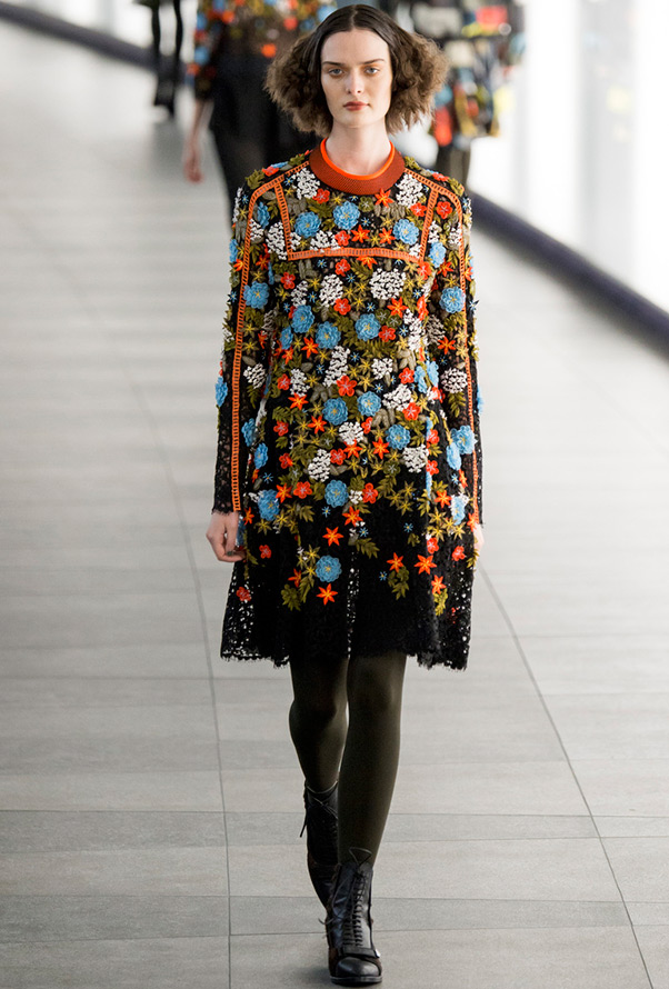 Robe élégante pour le nouvel an