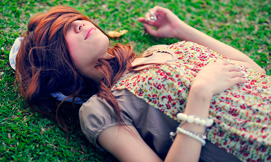 Exercices de relaxation musculaire pour la beauté du visage et du corps