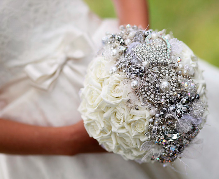 Bouquet de mariée de broches