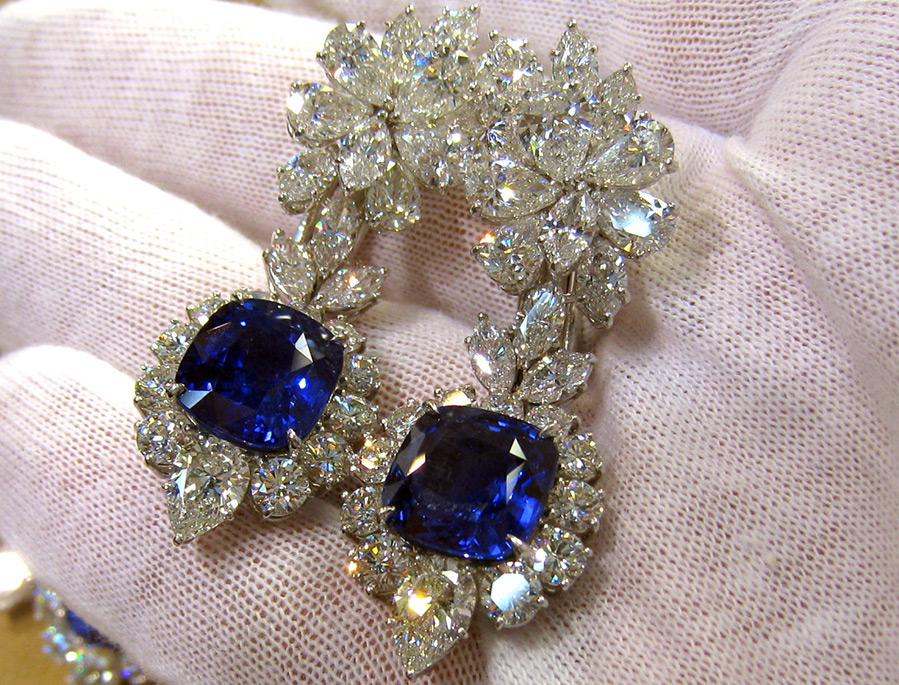 Boucles d'oreilles - comment choisir des bijoux par forme et couleur