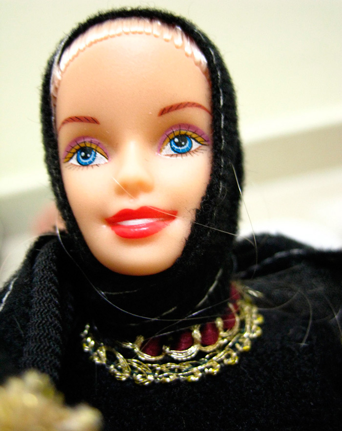 Barbie en vêtements islamiques