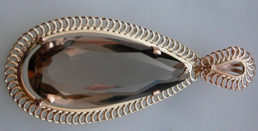 Pendentif avec topaze