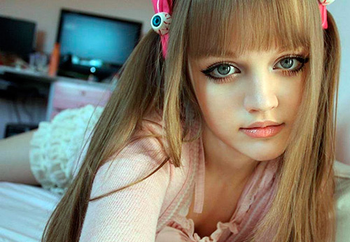 Poupées vivantes en photographies et en rêves