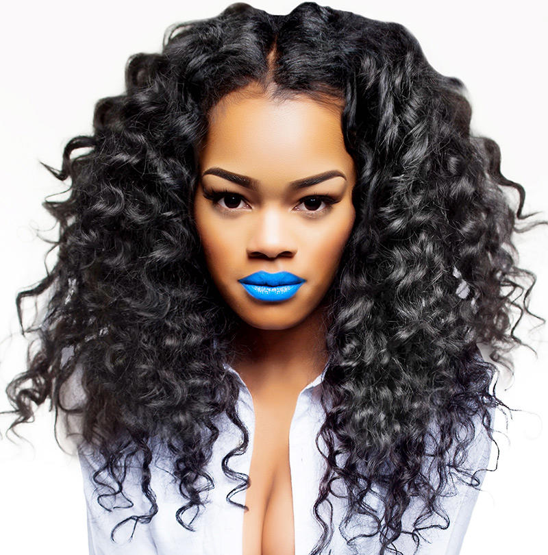 Nuances de bleu de rouge à lèvres pour le maquillage