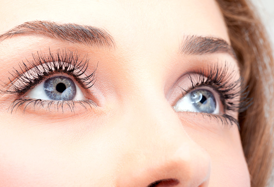 Comment éliminer les poches sous les yeux à la maison