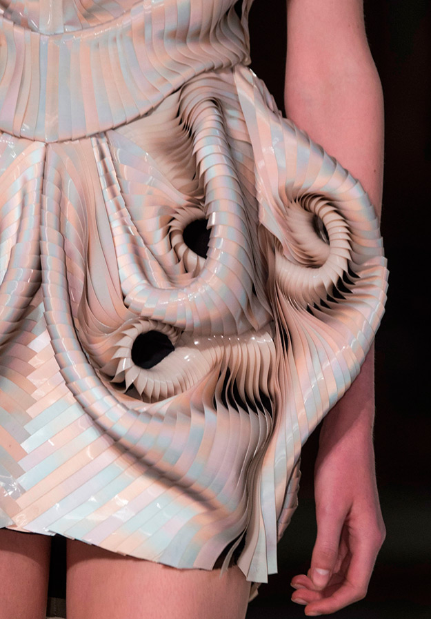Robe Iris Van Herpen