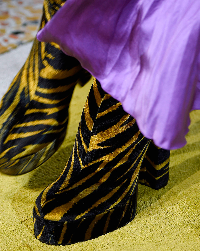 Imprimé tigre sur les chaussures