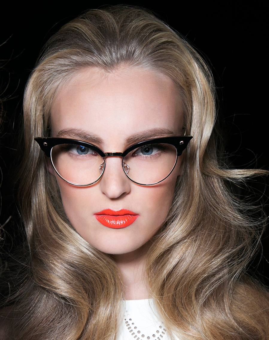 Les filles à lunettes sont les plus belles images