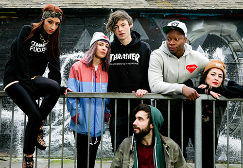 Quand les vêtements unisexes et les parfums sont-ils apparus ?