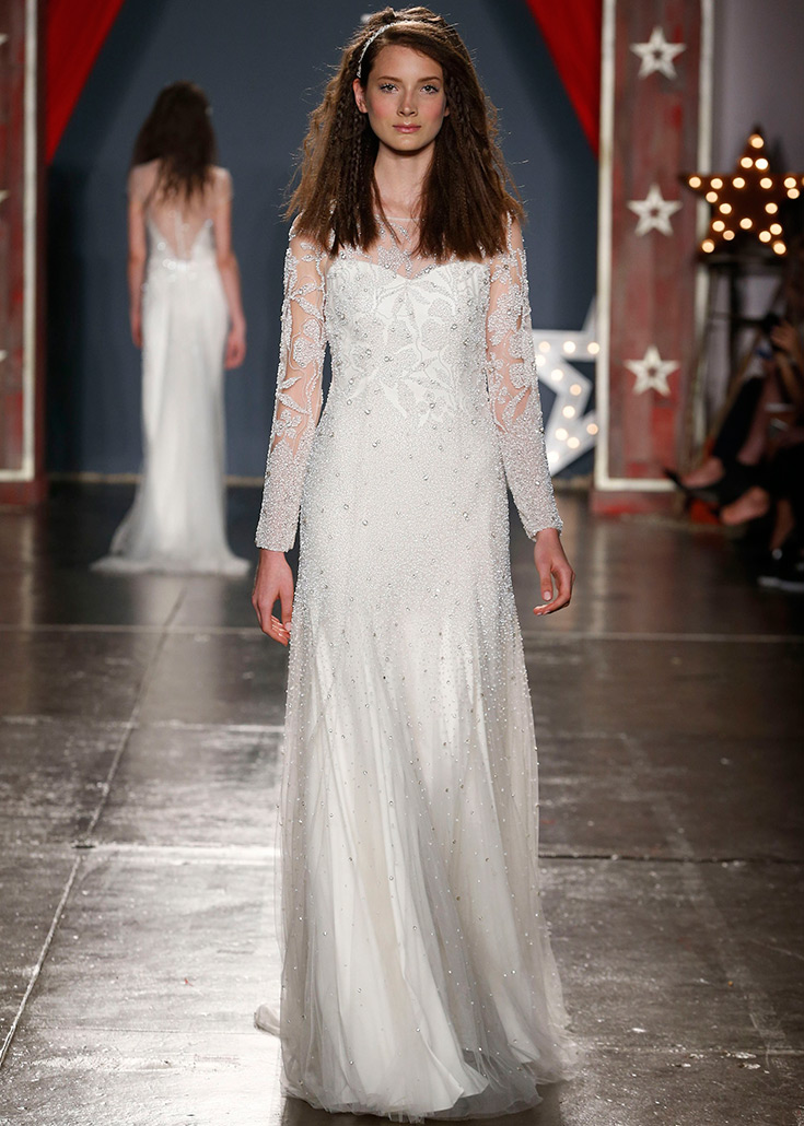 Robe de mariée à manches longues