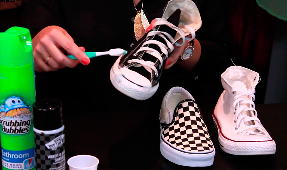 Cirage de chaussures en textile