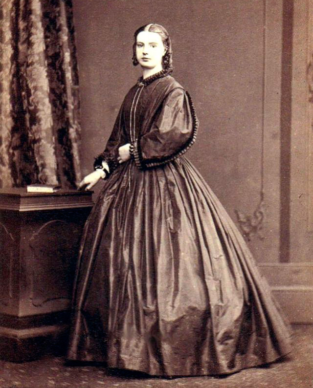 Fille - photo ancienne