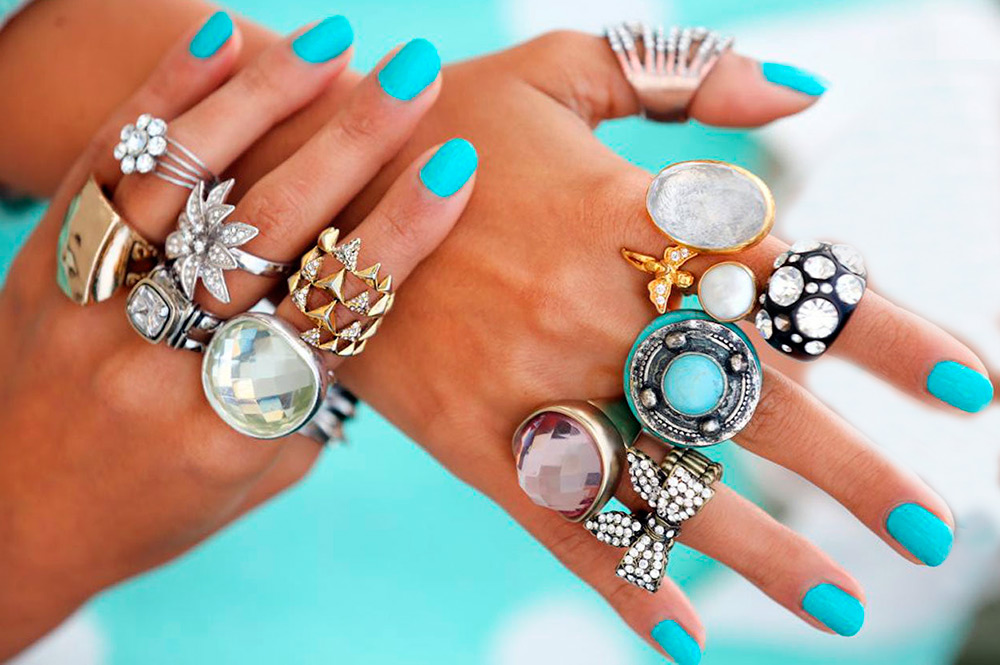 Comment porter plusieurs bagues à un doigt