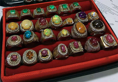 Pierre d'oeil de chat - propriétés médicinales et bijoux