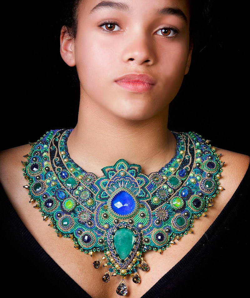 Décoration Collier-plastron