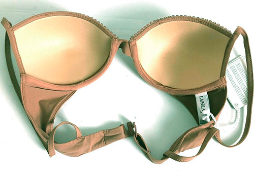 Le maillot de bain nude nude est une tendance