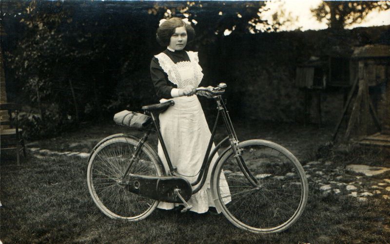 Costume de femme de chambre