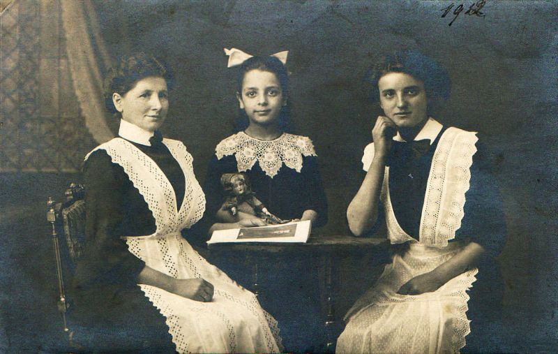 Costume de femme de chambre