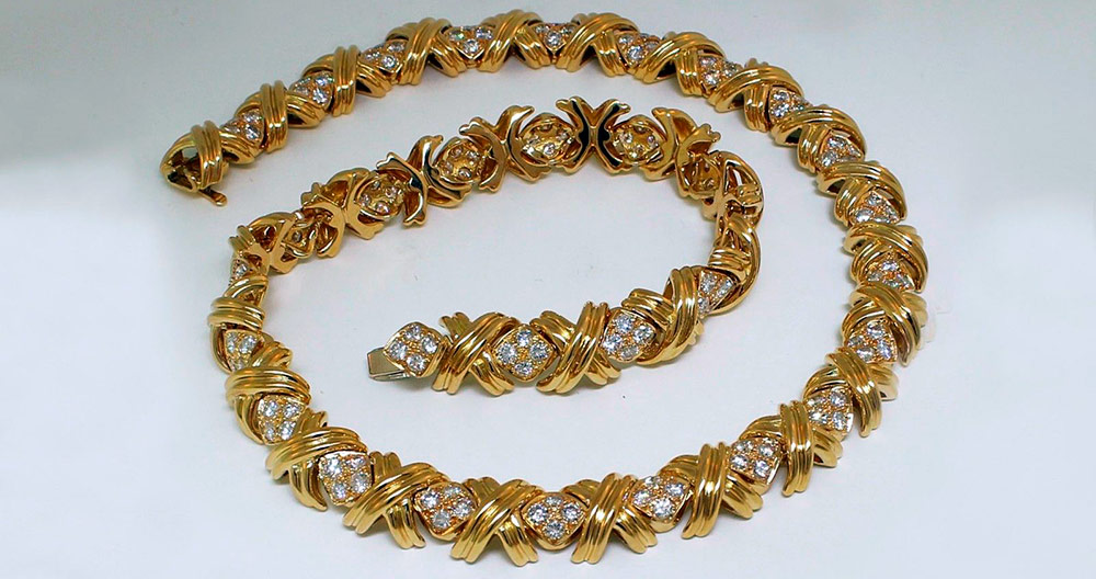 Bijoux en or avec diamants jaunes pour le nouvel an 2026