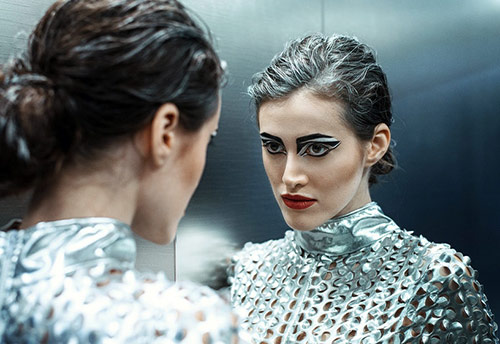 Maquillage de l'espace étoilé pour des looks festifs