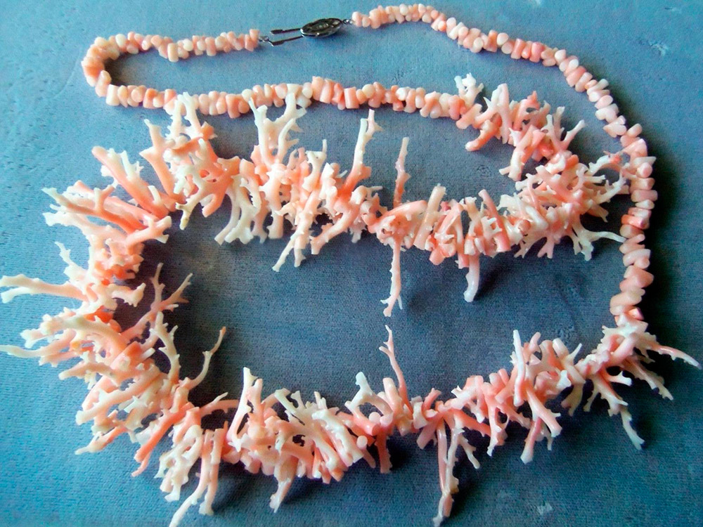Collier corail rose
