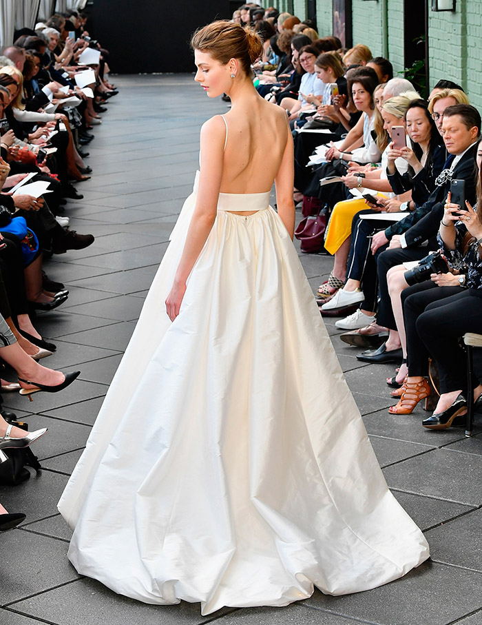 Robe de mariée dos nu