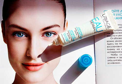 Des cosmétiques qui aident vraiment à soulager les poches sous les yeux