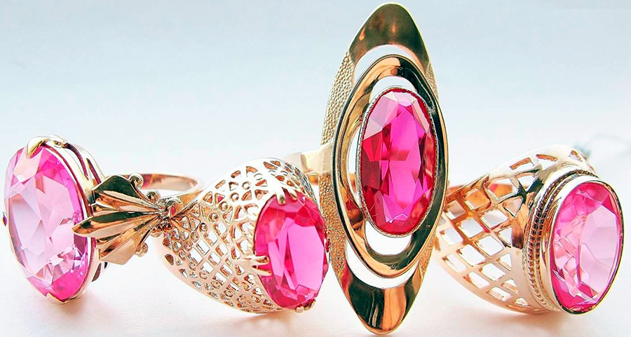 conception d'objets en or en URSS