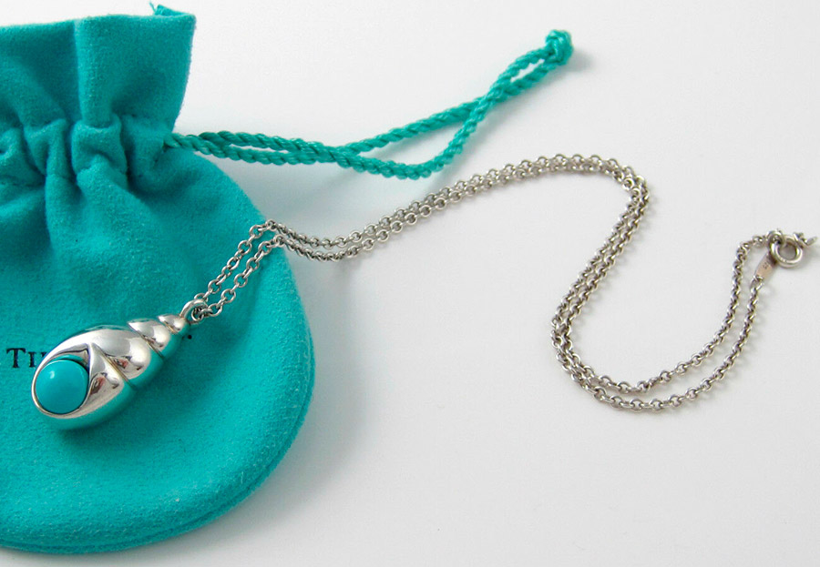 Bijoux fantaisie avec coquillages