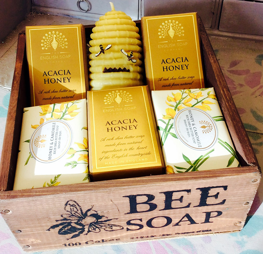 Le miel dans les cosmétiques pour le visage, les cheveux et le corps