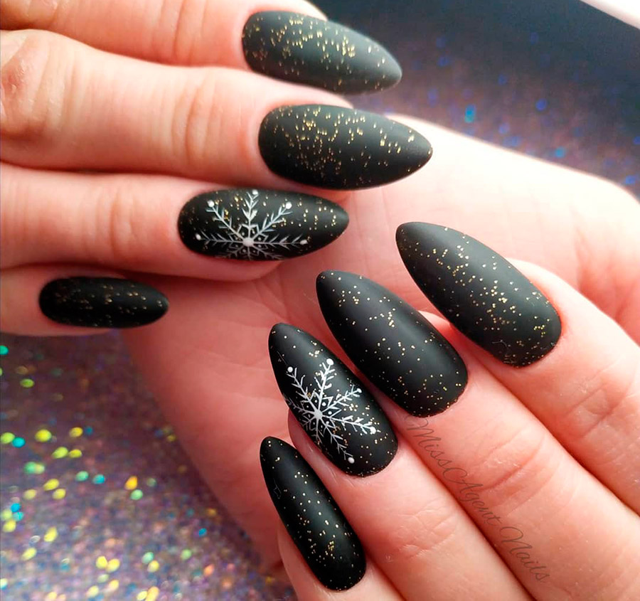 Flocons de neige en manucure