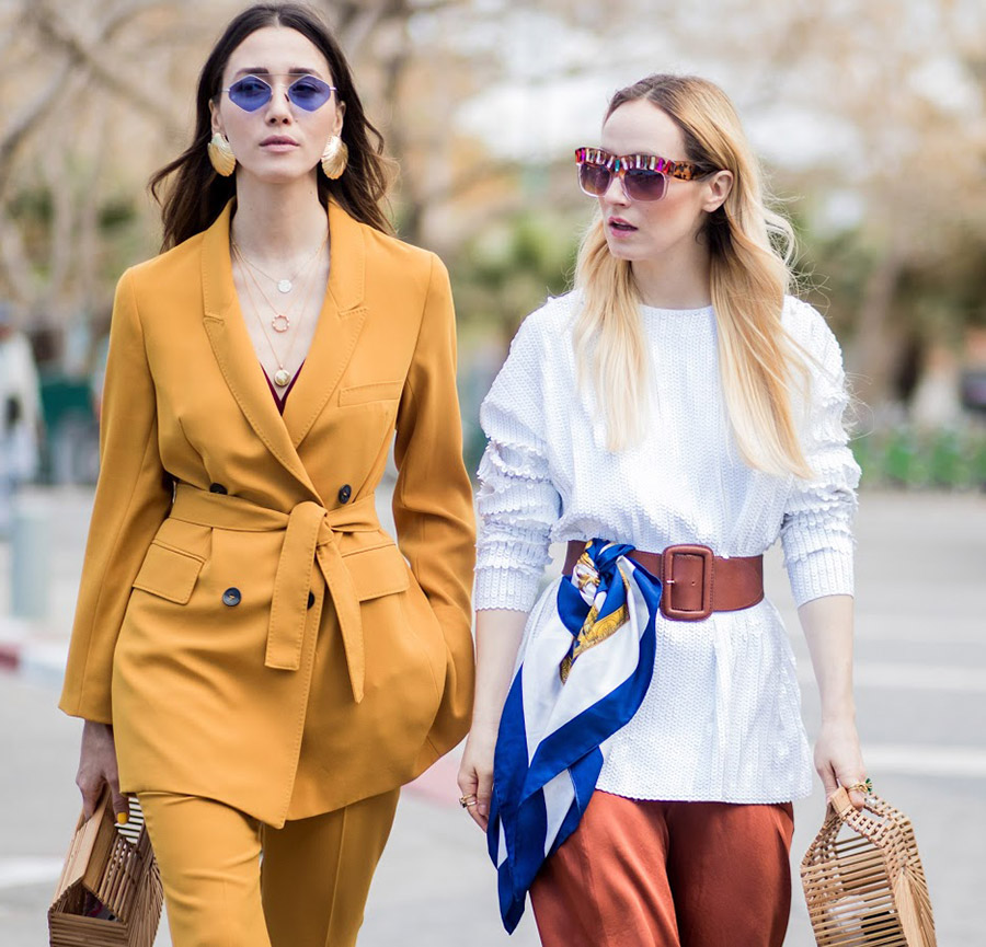 Comment porter un foulard avec style