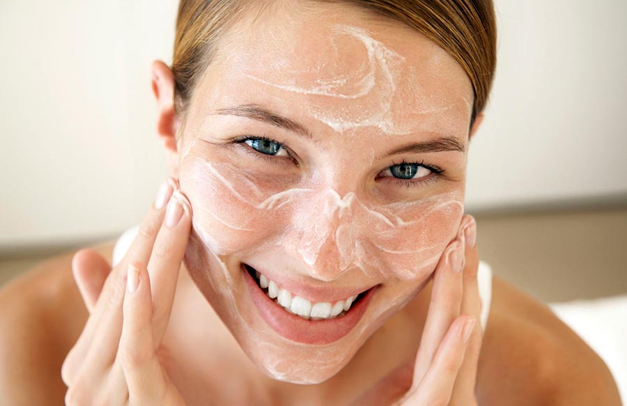 Maquillage parfait pour le 8 mars : idées et photos