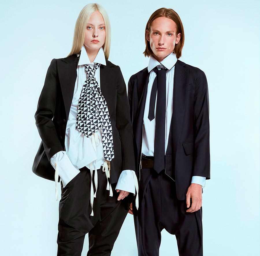 Cravate dans la garde-robe des femmes