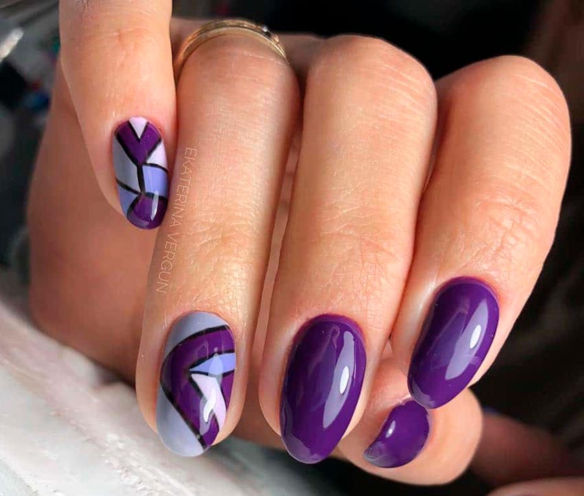 Dessins d'ongles violets