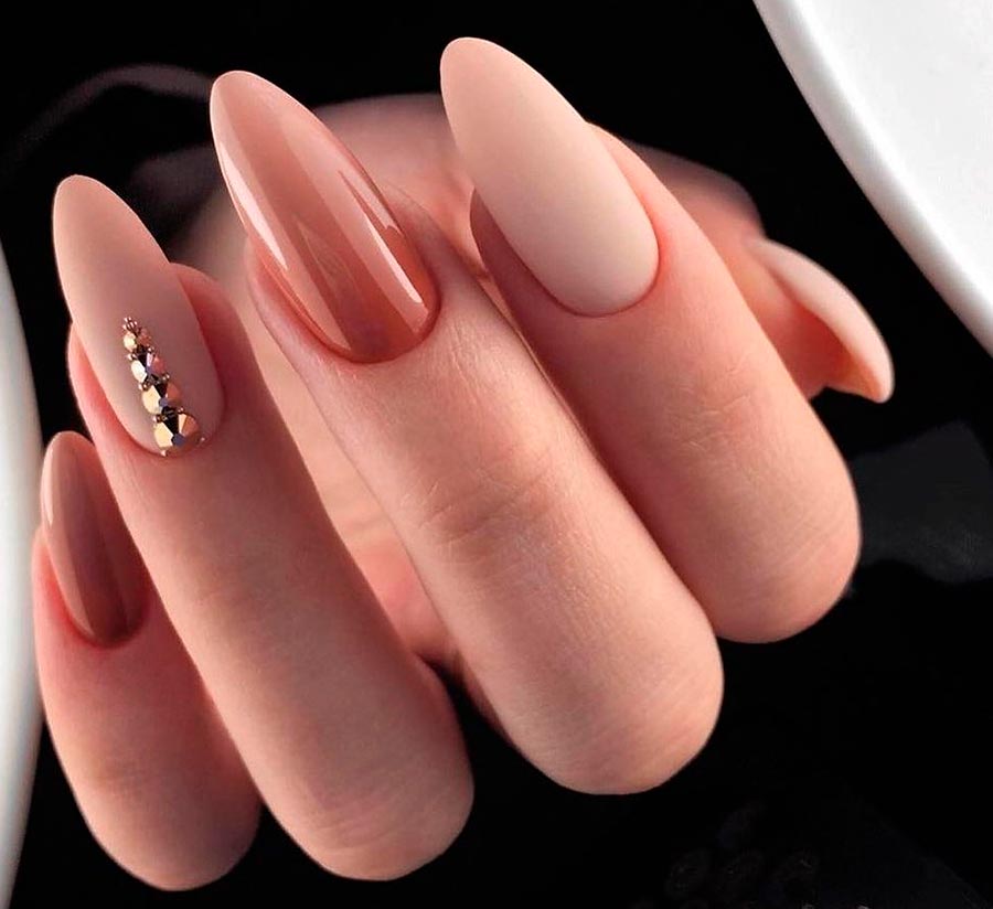 Manucure après 40 ans