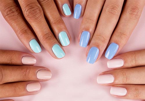 Manucure professionnelle pour ongles courts et longs après 40 ans