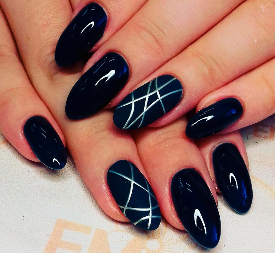 Conception d'ongles bleus