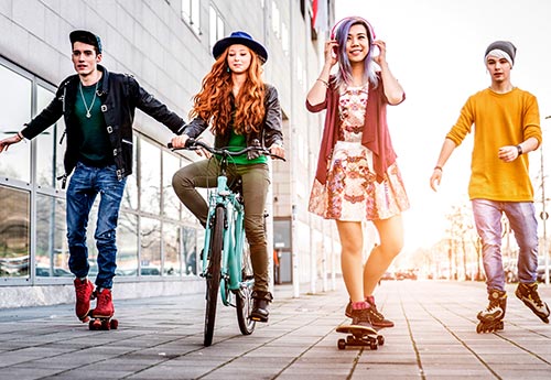 Quels vêtements acheter pour faire plaisir à un adolescent ?