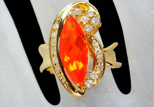 Fire Opal : la pierre parfaite pour des bijoux stylés