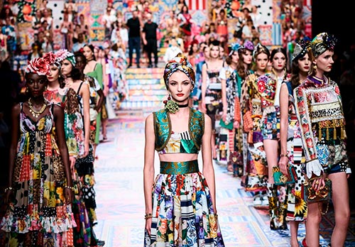 Mode femme printemps-été 2026 : les tendances actuelles de la saison