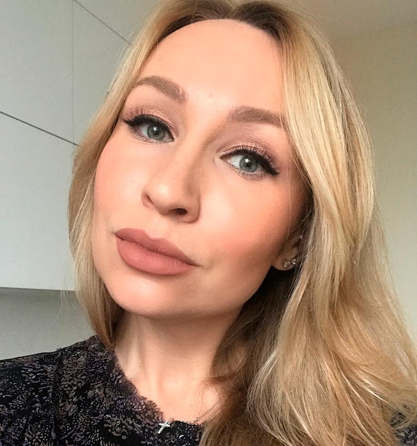 Le maquillage anti-âge parfait pour le Nouvel An 2026